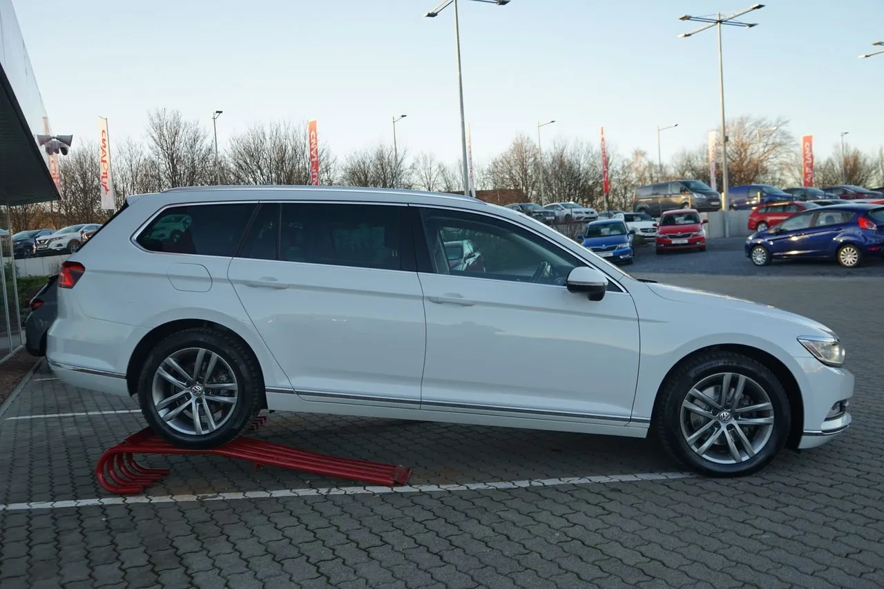 Volkswagen Passat Variant 2.0 TDI Highline...  Image 2